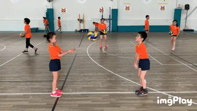 电光飞舞！《和平精英》×《百分百出品》电糖天使引爆跨界潮流新风暴