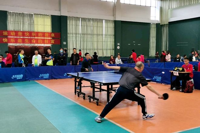 他的表现不 他的表现不